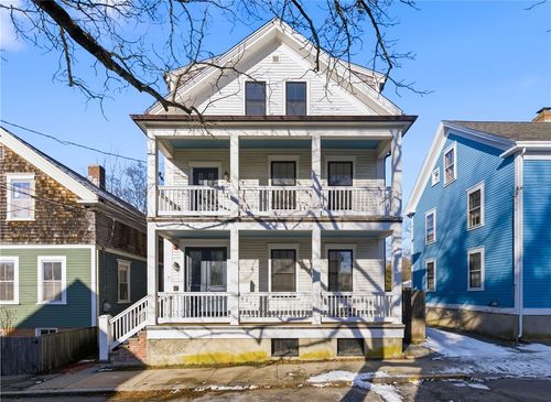 apt-3-19 Walnut St, Newport, RI, 02840-1959 | Card Image