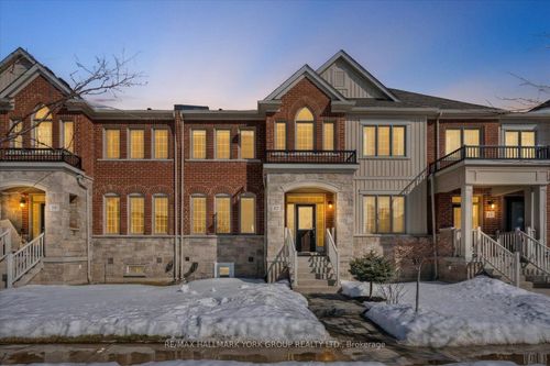 17 Carratuck Street, East Gwillimbury, ON, L9N0S5 | Card Image