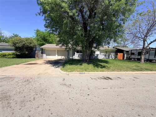 7713 Noreast Dr, North Richland Hills, TX, 76180-6805 | Card Image