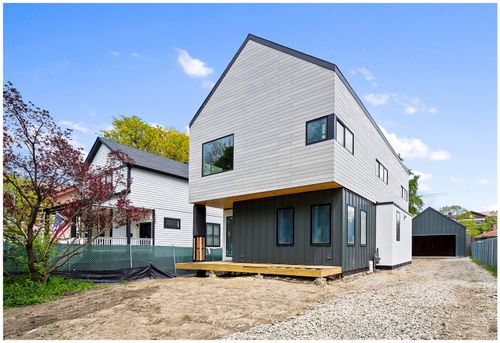 347 8th Ave, La Grange, IL, 60525-6415 | Card Image