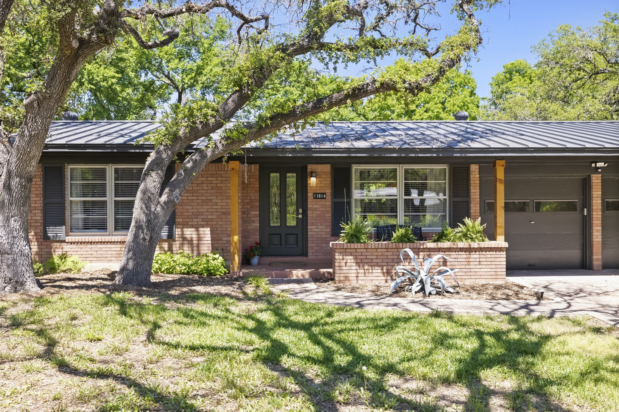 Indianhead Dr, Austin, TX 78753