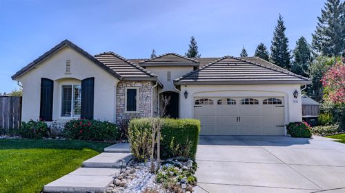 2848 Westport Circle, Oakdale, CA, 95361 | Card Image