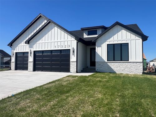 17323 Brookview Dr, Urbandale, IA, 50263-1712 | Card Image