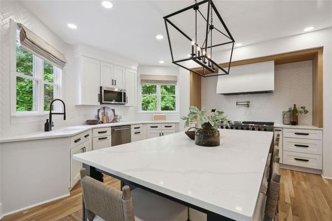 110 Valley Summit Ct, House other with 5 bedrooms, 5 bathrooms and 3 parking in Roswell GA | Image 20
