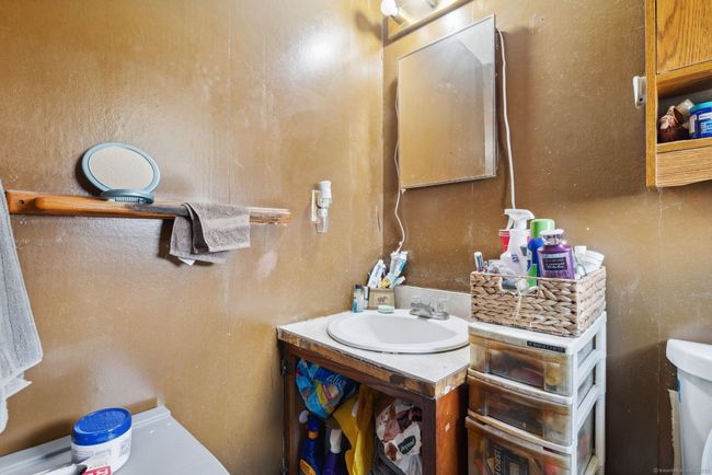 73 Abbey Ln, House other with 3 bedrooms, 2 bathrooms and 4 parking in Windsor CT | Image 21