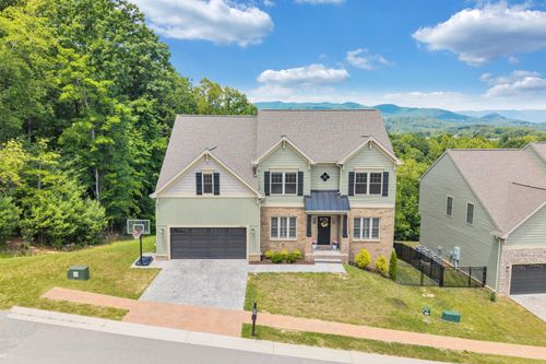 6880 Linn Cove Ct, Roanoke, VA, 24018-5246 | Card Image