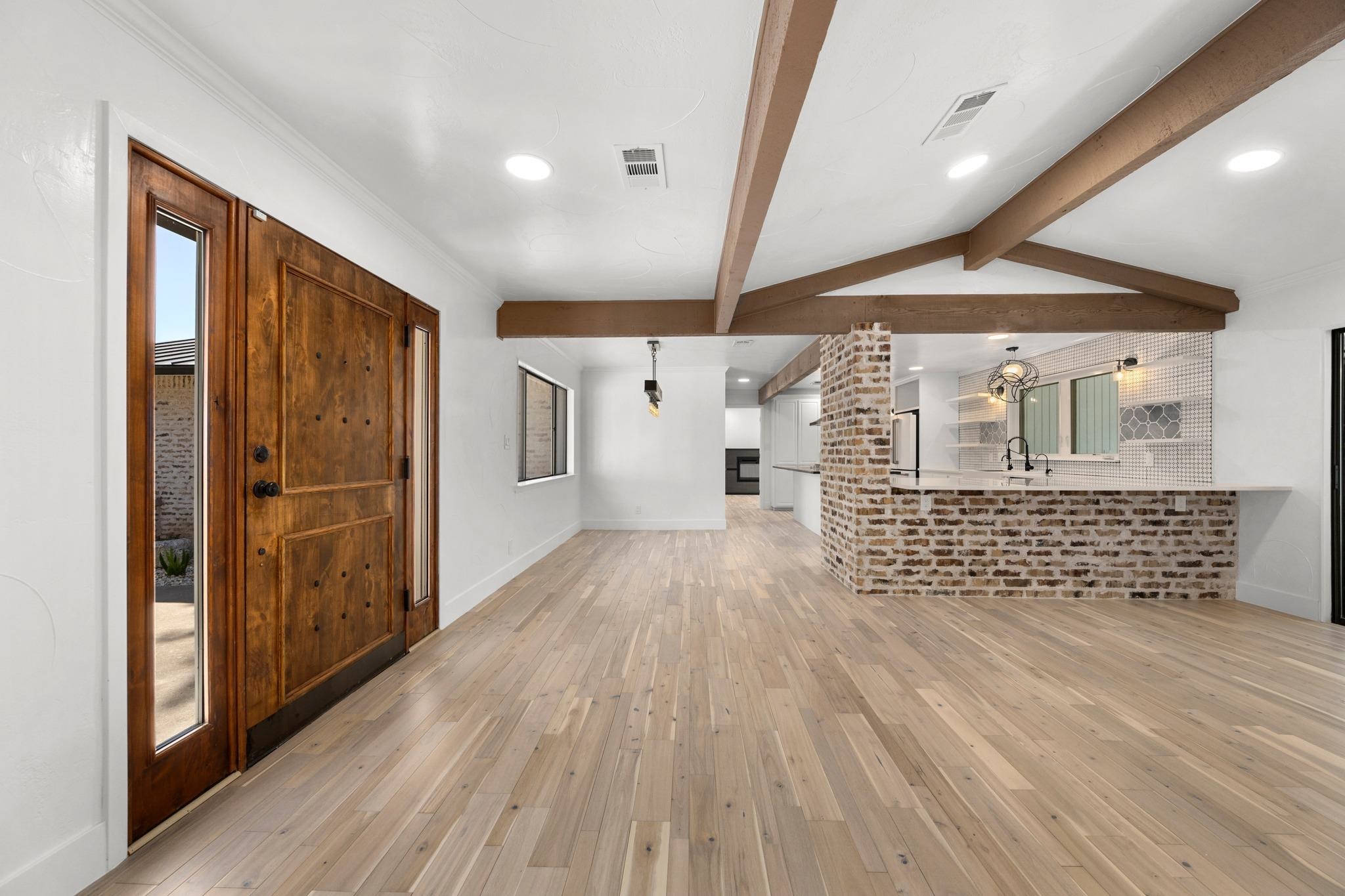 Residential in Horseshoe Bay 5