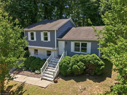 3319 Argyle Ln, Greensboro, NC, 27406-8209 | Card Image