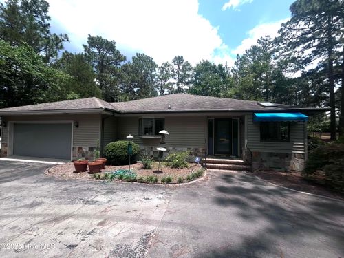 105 Longleaf Rd, Southern Pines, NC, 28387-2831 | Card Image