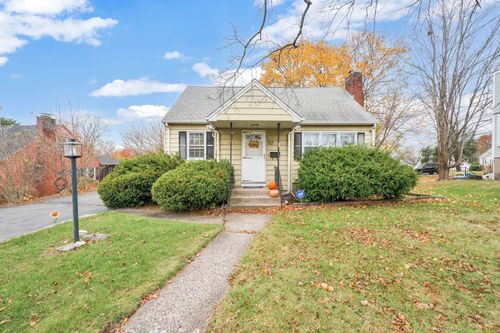 29 Bretton Rd, Manchester, CT, 06042-3327 | Card Image