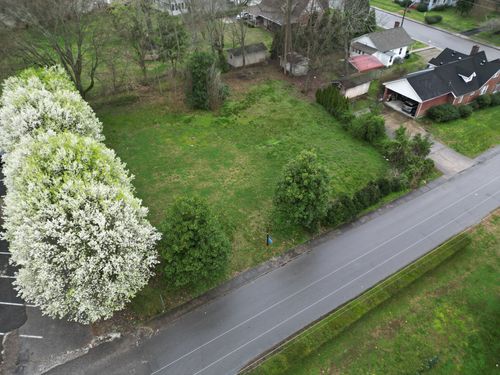 111 W Webb St, Smithville, TN, 37166-1735 | Card Image