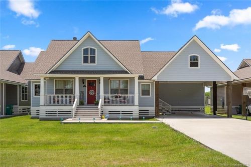 7696 Nine Oaks Dr, Lake Charles, LA, 70607-0794 | Card Image