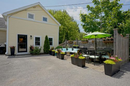 1-15 Arbor St, Exeter, NH, 03833-2634 | Card Image