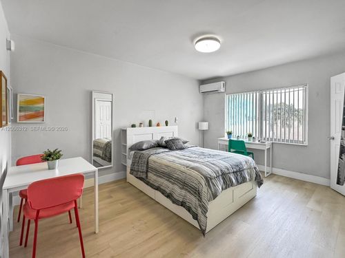 208-6647 Sw 59th Pl, South Miami, FL, 33143-3504 | Card Image