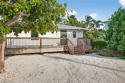 1171 Seagrape Ln, SANIBEL, FL, 33957-7308 | Card Image