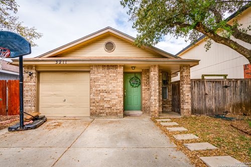 3211 Stoney Grv, San Antonio, TX, 78247-4902 | Card Image