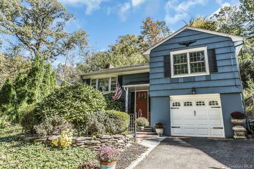 88 Ocean Avenue, Huntington, NY, 11768 | Card Image