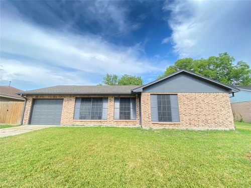 1011 Melford Ave, Pearland, TX, 77584-2379 | Card Image