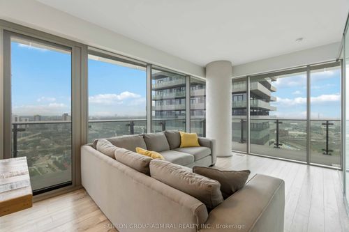 3303-70 Distillery Lane, Toronto, ON, M5A0E3 | Card Image