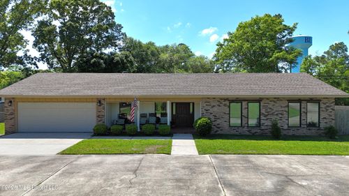 9388 W Oaklawn Road, Biloxi, MS, 39532 | Card Image
