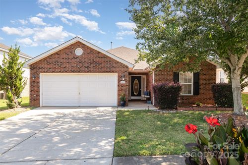 7012 Bullock Dr, Charlotte, NC, 28214-7100 | Card Image