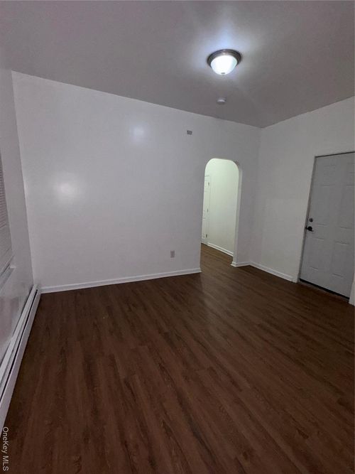 1-3951 De Reimer Ave, Bronx, NY, 10466-2417 | Card Image