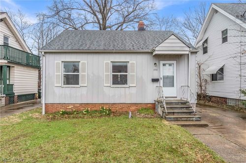 1511 E 196th St, Euclid, OH, 44117-1452 | Card Image