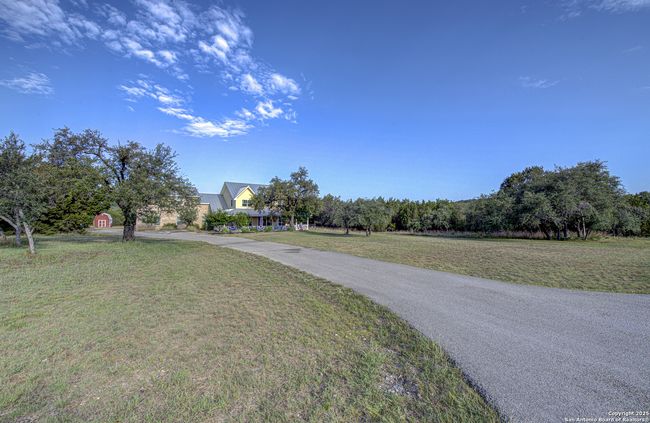 6015 Cornwall Dr, House other with 5 bedrooms, 4 bathrooms and null parking in Spring Branch TX | Image 5