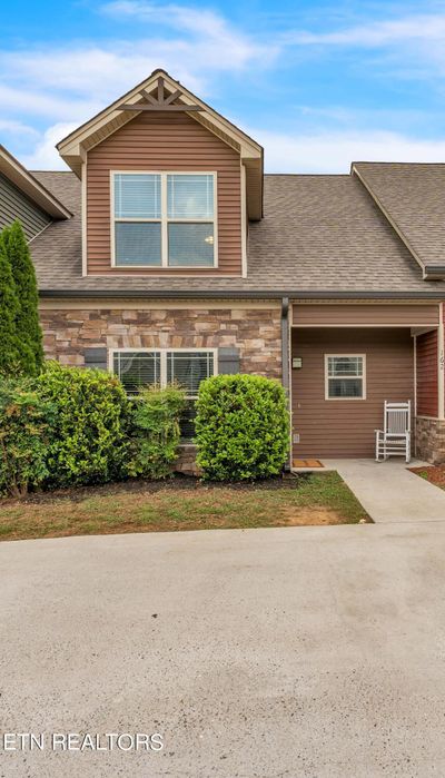 162 Ne Belle Chase Way, House other with 3 bedrooms, 2 bathrooms and null parking in Cleveland TN | Image 1