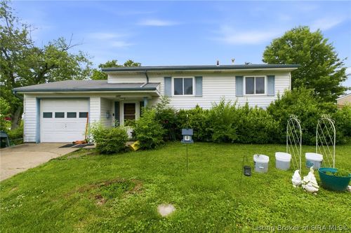 702 Cherokee Dr, New Albany, IN, 47150-4006 | Card Image