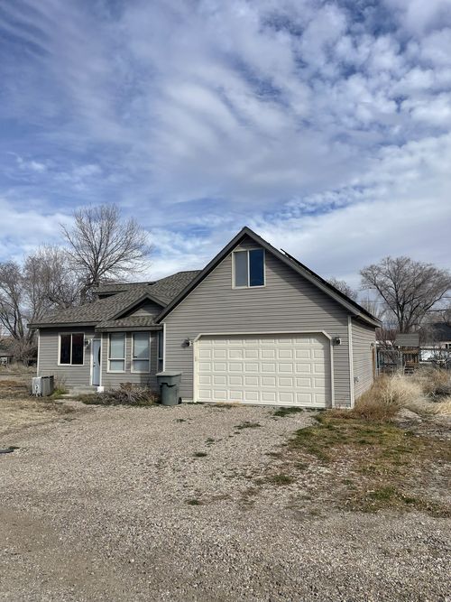 315 S Clark St, Green River, UT, 84525-7751 | Card Image