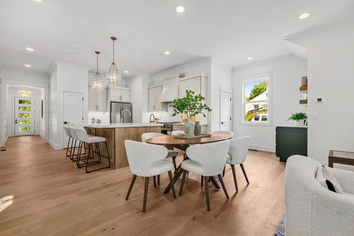 615 N 9th St, Nashville, TN, 37206-3905 | Card Image