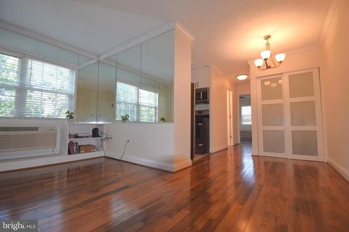 apt-303-2241 Farrington Ave, ALEXANDRIA, VA, 22303-1542 | Card Image