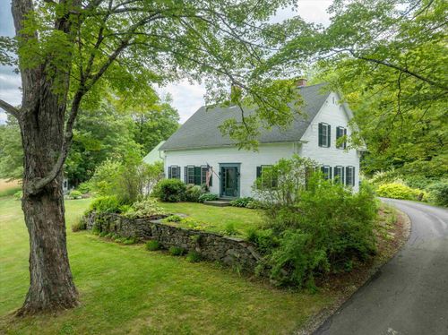 516 Rockingham Hill Rd, Bellows Falls, VT, 05101-3322 | Card Image