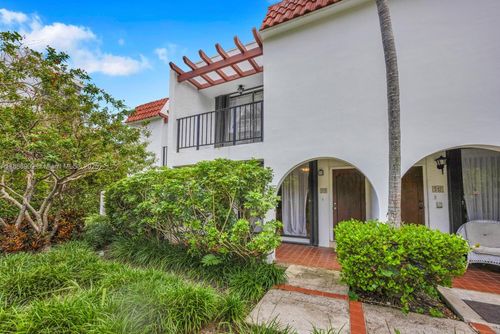 apt-313-450 Grapetree Dr, Key Biscayne, FL, 33149-2751 | Card Image