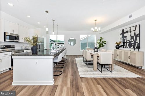 709 Iron Forge Rd, FREDERICK, MD, 21702-1692 | Card Image