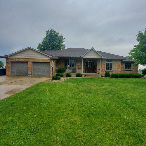 318 Thomas St, Martinton, IL, 60951 | Card Image