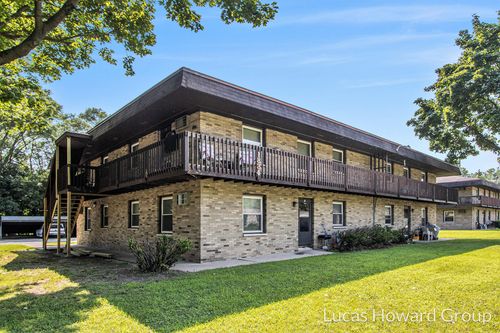 1826/1818 Sunnyside Drive, Kalamazoo Charter Township, MI, 49048 | Card Image