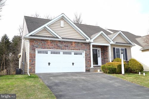 236-185 Waypoint Dr, LANCASTER, PA, 17603-5676 | Card Image