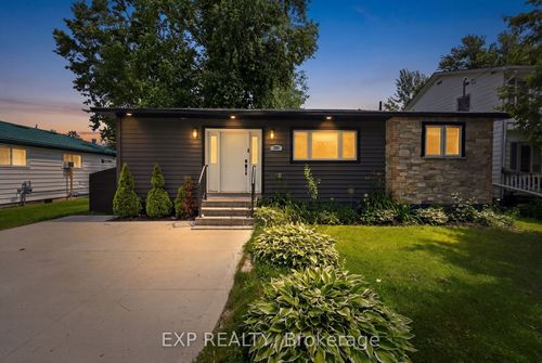 3391 Beachview Ave, Severn, ON, L3V0W4 | Card Image