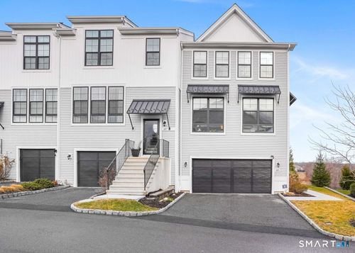 185-185 Brentwood Cir, Danbury, CT, 06810 | Card Image