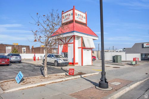 3090 W 3500 S, Salt Lake City, UT, 84119-3672 | Card Image