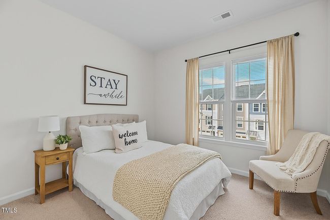 guestBed_1119Platform | Image 21
