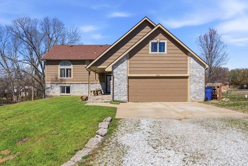 400 W White Tail St, Derby, KS, 67037-2558 | Card Image