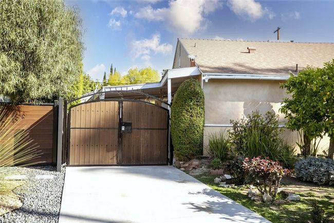 20355 Mobile St, House other with 3 bedrooms, 2 bathrooms and null parking in Winnetka CA | Image 4