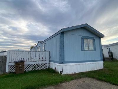 158 Wildrose Crt W, Home with 2 bedrooms, 2 bathrooms and 2 parking in Brooks AB | Image 1