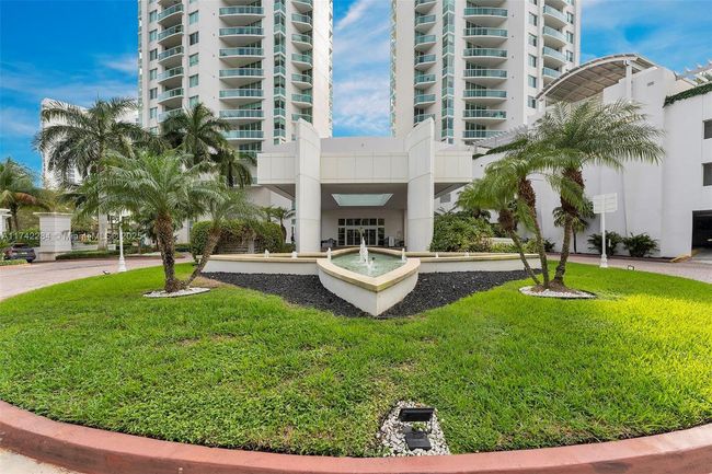 APT-2011 - 19400 Turnberry Way, Condo with 3 bedrooms, 3 bathrooms and null parking in Aventura FL | Image 56