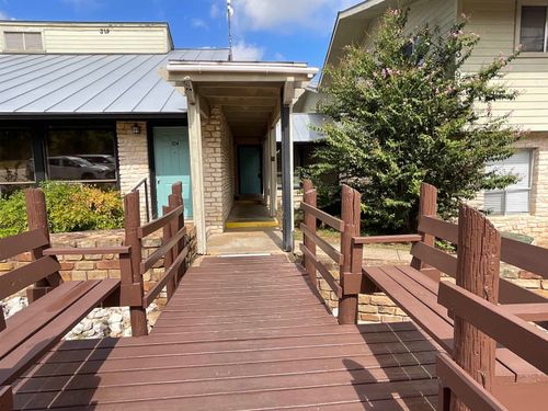 319 Clayton Nolen Dr, Horseshoe Bay, TX, 78657-6375 | Card Image