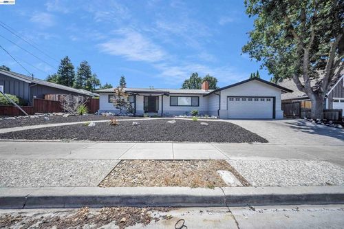 781 E Angela St, Pleasanton, CA, 94566-7547 | Card Image