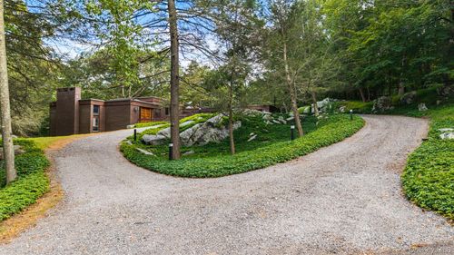 30 Upland Rd S, Bedford, NY, 10506-1602 | Card Image